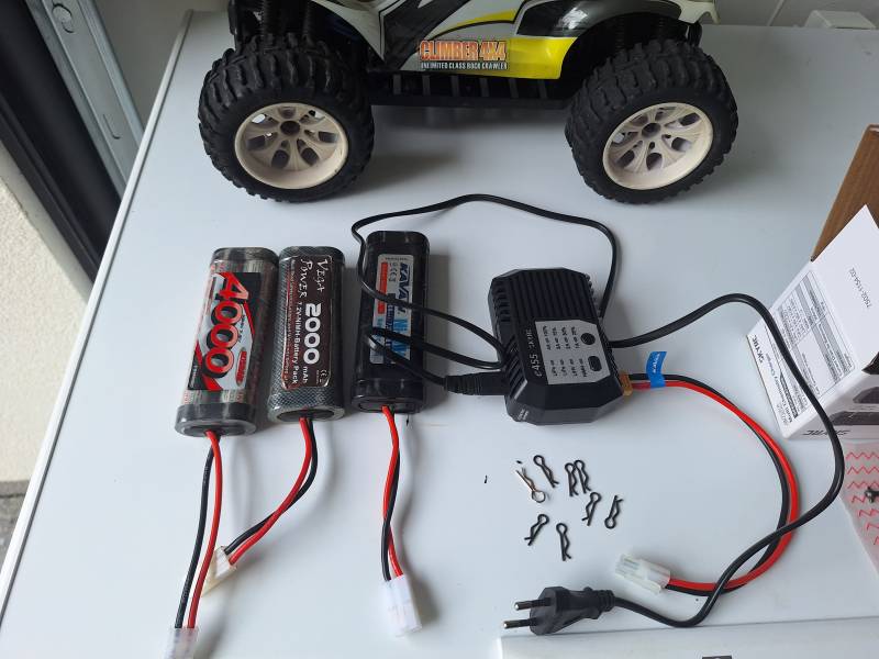 RC auto Himoto Monster EMXT-1 Beetle 4WD RTR 1:10