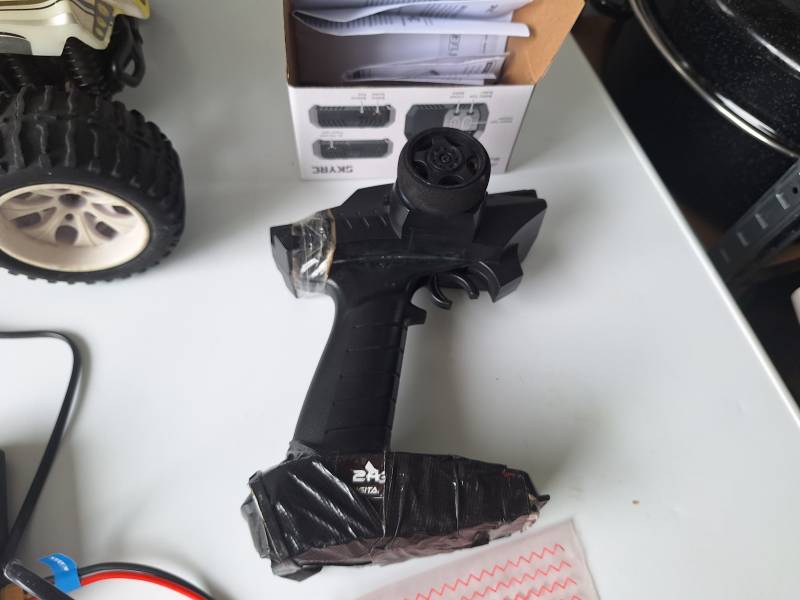 RC auto Himoto Monster EMXT-1 Beetle 4WD RTR 1:10