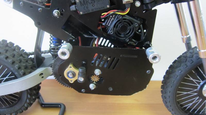 RC motorka ARX-540 1:4