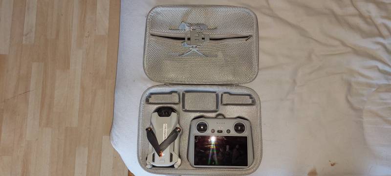Dron DJI Mini 3