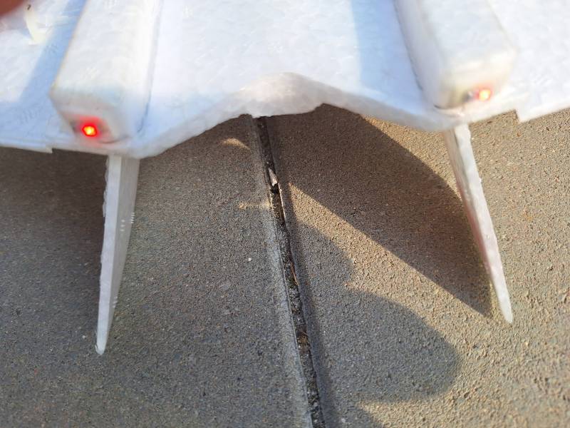 UMX Ultrix 0.34m BNF Basic + LED + baterie