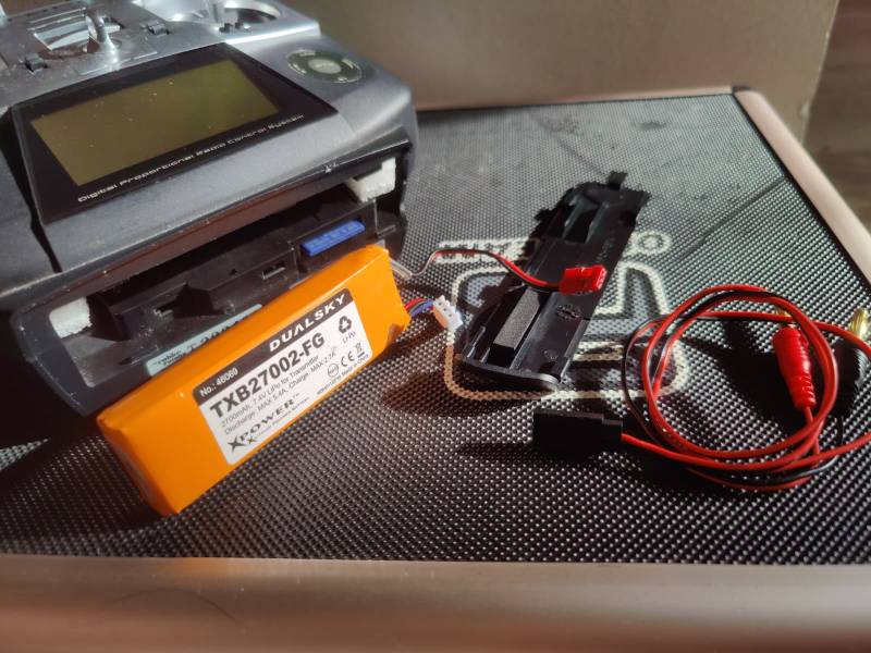 Futaba T8FG včetně 3 přijímačů FASST 8 kanal