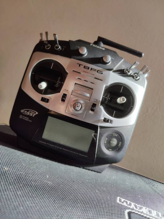 Futaba T8FG včetně 3 přijímačů FASST 8 kanal