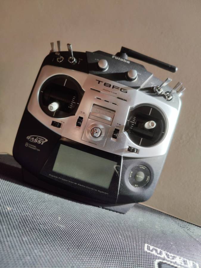 Futaba T8FG včetně 3 přijímačů FASST 8 kanal