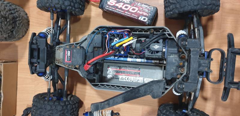 Traxxas rustler VXL 4X4 RTR