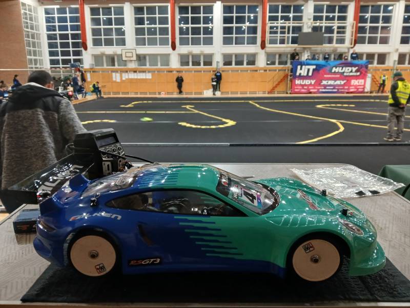 1/10 cestovni auto
