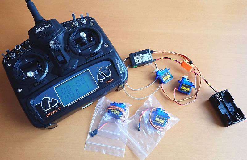 RC souprava Walkera deVention s dronem