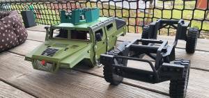 Karoserie URO Vamtac