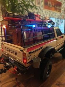 RC Toyota HiLuxHighLift 4x4 Tamyia
