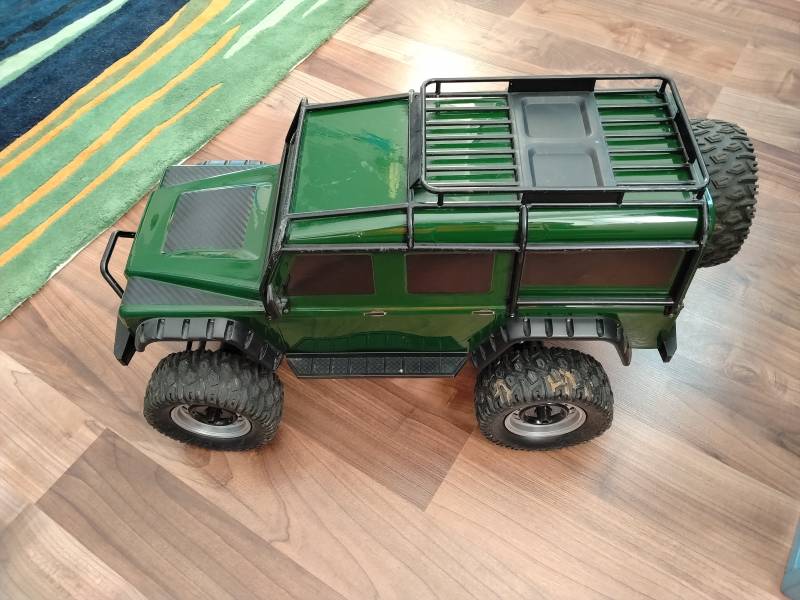 Landrover  1:18