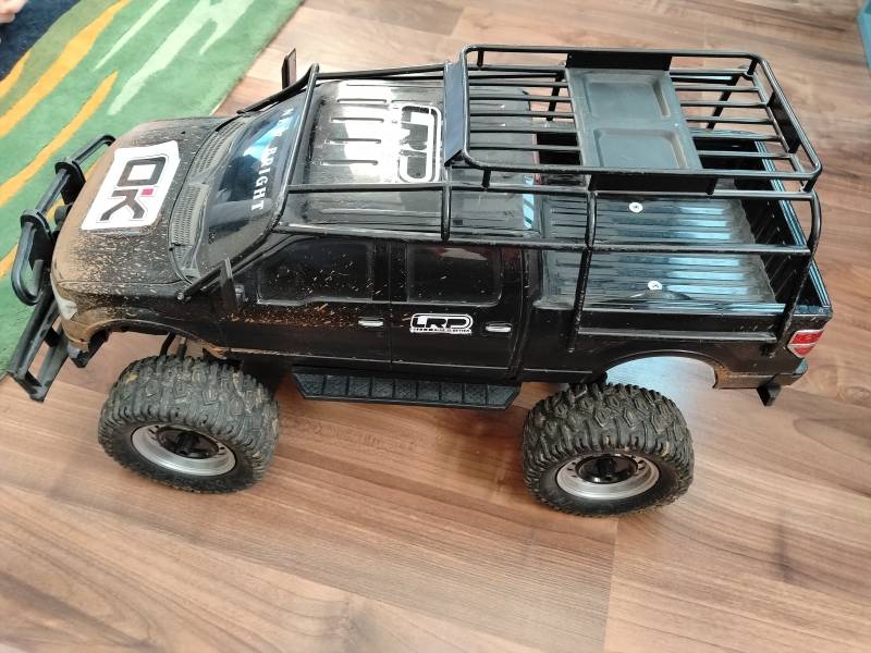 Landrover  1:18