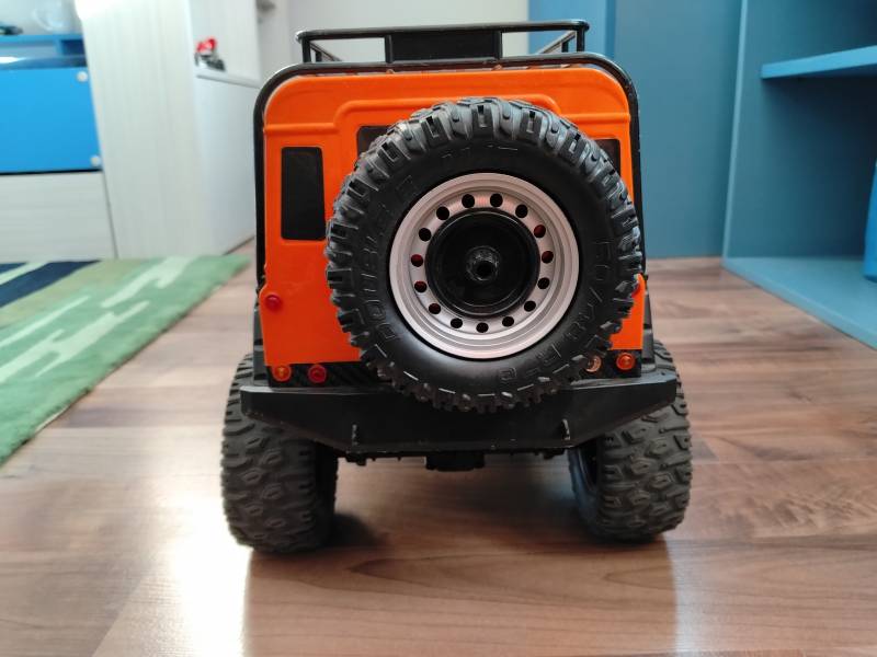 Landrover  1:18