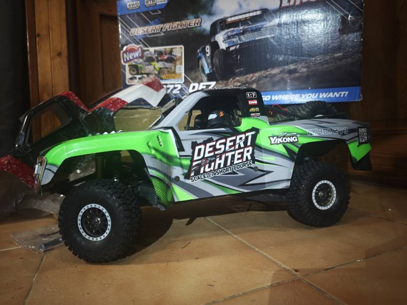 Trophy Truck 1/7 Scale RC Brushless Yikong DF7 v3