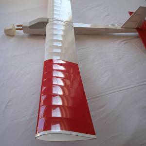 FIT 1800 od Modely a 2 serva HiITEC.