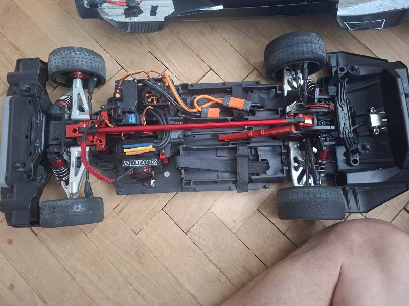Arrma Fellony 6s 1/7 Resto mod