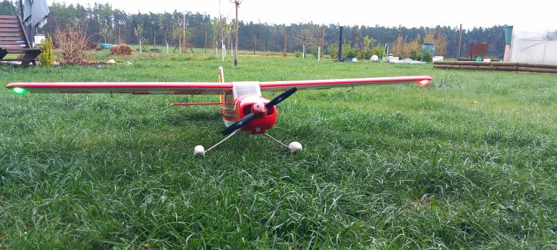 Hangar 9 Valiant 1.8m