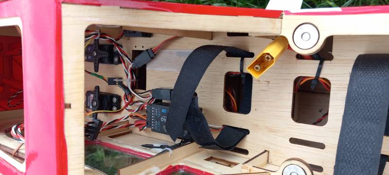 Hangar 9 Valiant 1.8m