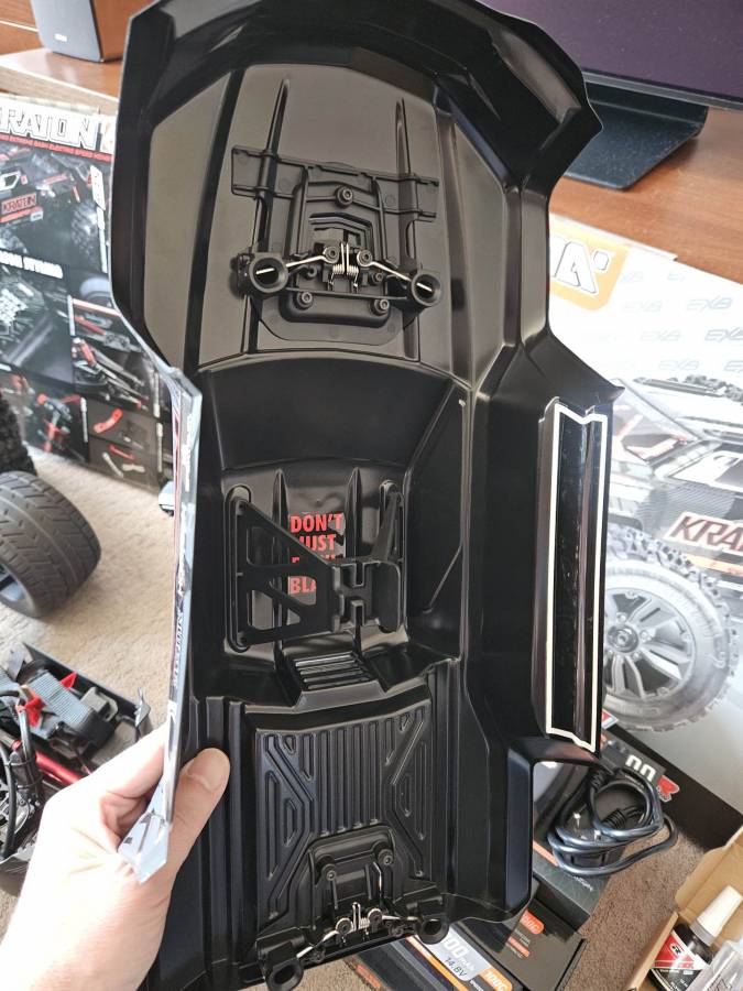 Arrma Kraton 6S BLX V6 1:8 4WD EXtreme Bash