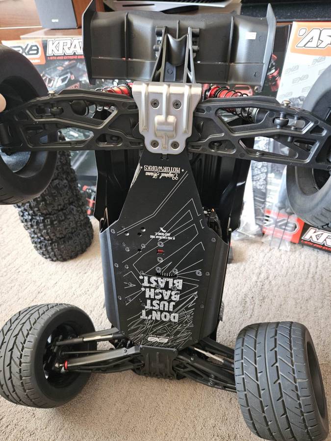 Arrma Kraton 6S BLX V6 1:8 4WD EXtreme Bash