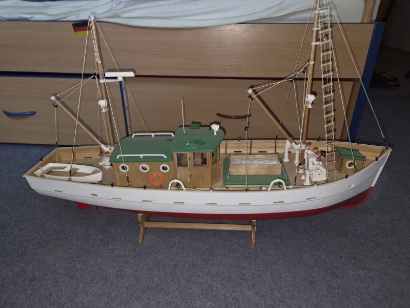 RC model rybářského kutru Vladyka Models 725 mm
