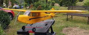 Piper J-3 polomaketa