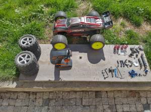 Prodam traxxas e-revo 1:8 elektro